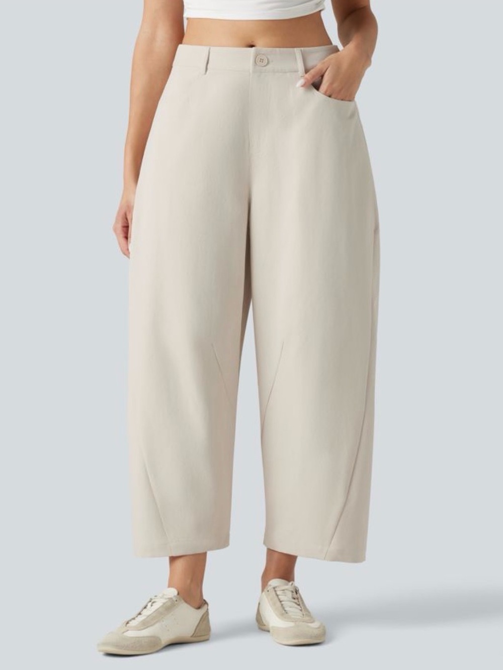 NWT Mid Rise Loose Fit Casual Barrel Leg
Pants with Pockets